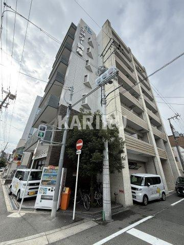 ラシーヌ玉造のエントランス