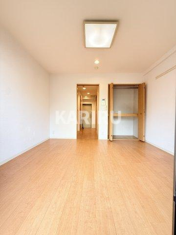 ラシーヌ玉造の居間・リビング