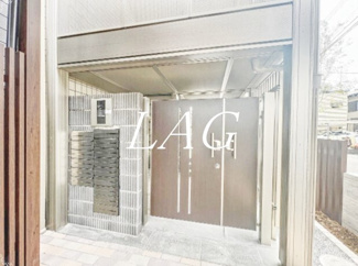 【エントランス】 | Belle Foret | エントランスです。