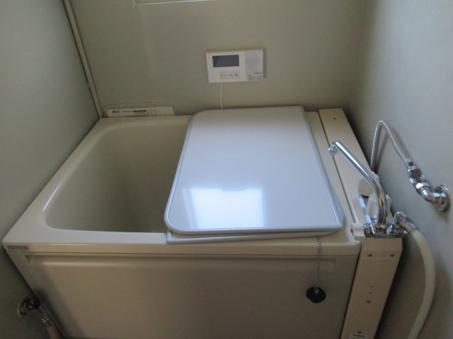 兵庫県公社　姫路青山５号棟の浴室|日々の疲れを癒すお風呂付です