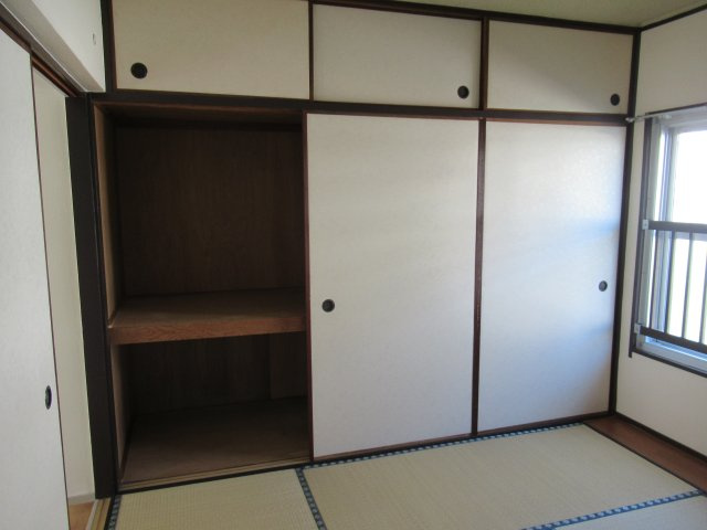 兵庫県公社　姫路青山５号棟の収納|十分な収納スペースがあります