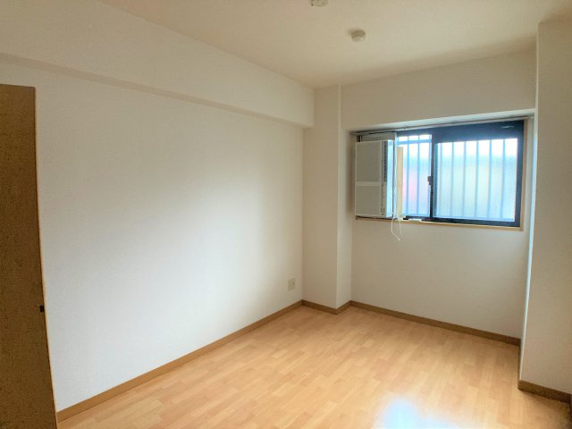 アミティエの洋室|別部屋反転間取りのお写真となります