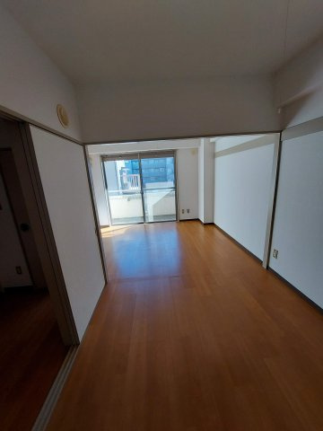 ＭＳＴニュ－習志野の居間・リビング