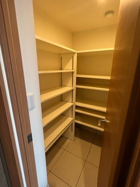 ププレ上野松が谷の収納