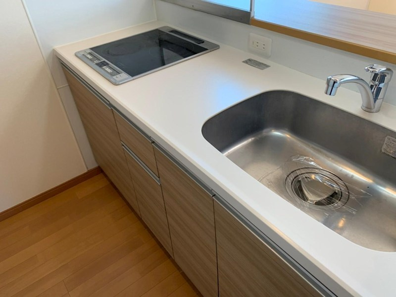 ププレ上野松が谷のキッチン