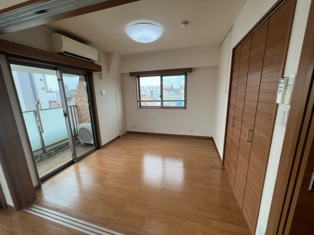 ププレ上野松が谷の内装