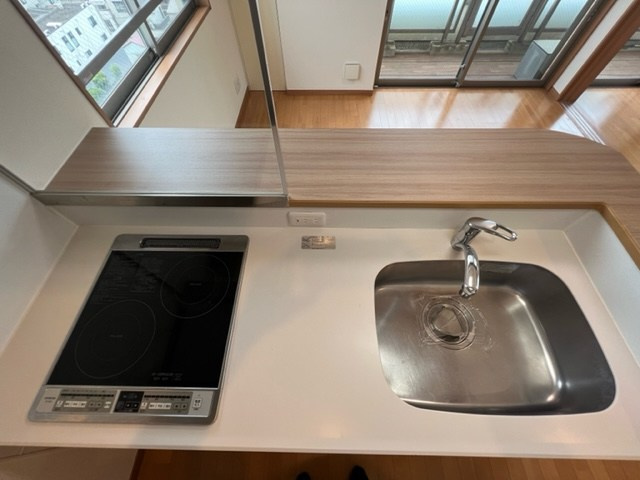 ププレ上野松が谷のキッチン