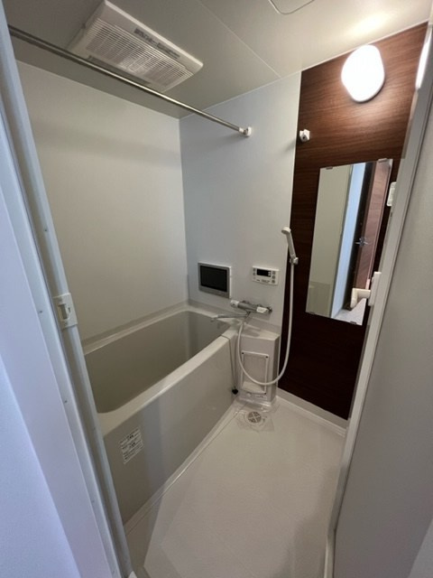 ププレ上野松が谷の浴室