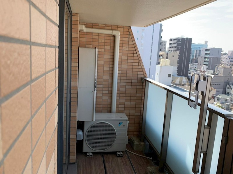 ププレ上野松が谷のバルコニー