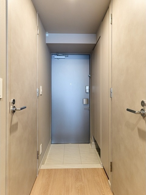 バウスフラッツ蔵前の玄関