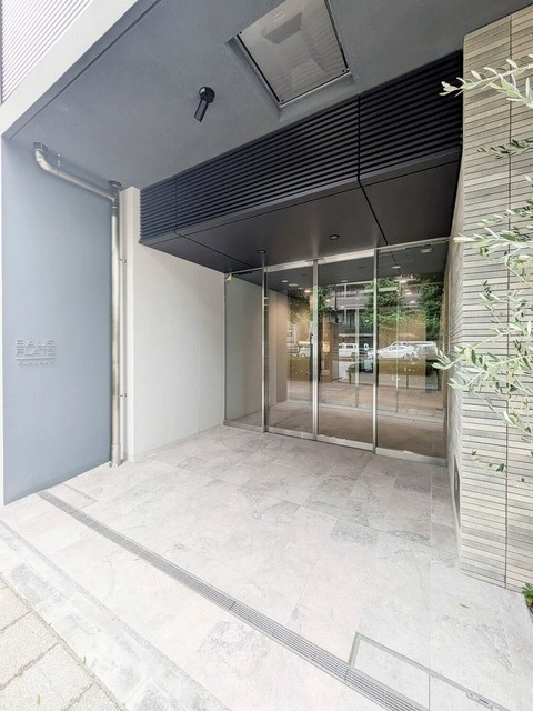 バウスフラッツ蔵前のエントランス