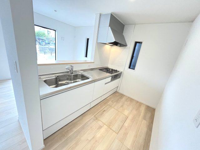 【キッチン】 | 福岡市早良区野芥4丁目第25　1号棟（全2棟）【仲介手数料無料・0円】 | 現地写真。