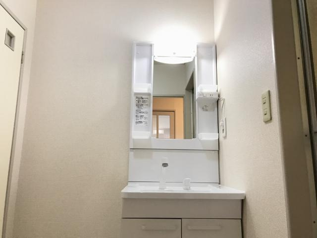 レジデンス伊藤の洗面所|洗髪洗面化粧台