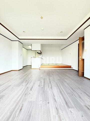 リードレジデンス網島の居間・リビング