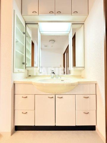 リードレジデンス網島の洗面所