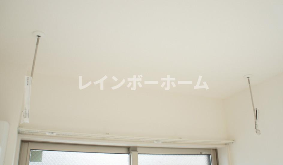 リブリ・ニスカルの設備