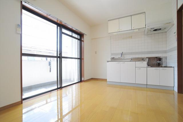 フラット穂留寿（ほるす）の居間・リビング|別室参考写真