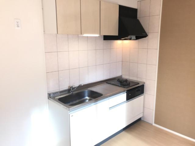 パシフィックパレス向山のキッチン|廊下収納