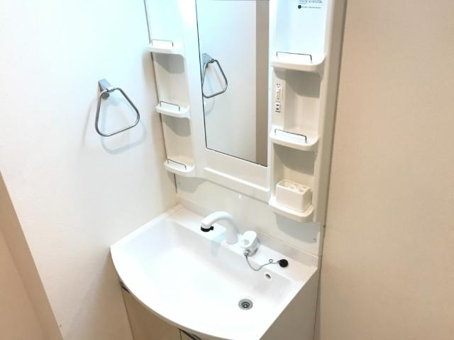 パシフィックパレス向山の洗面所|洋間