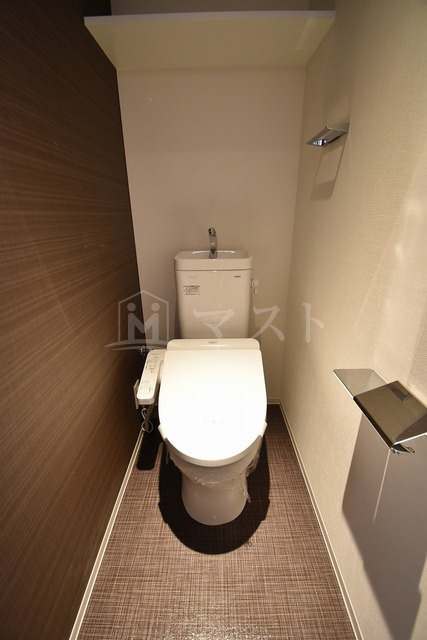 大阪市北区天神橋２丁目の賃貸マンションのトイレ