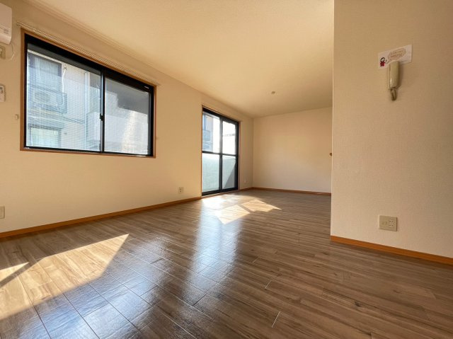 【居間・リビング】