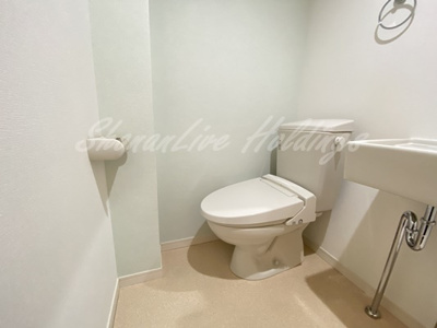 【トイレ】 | FERIO三ツ沢 | 温水洗浄便座付き♪