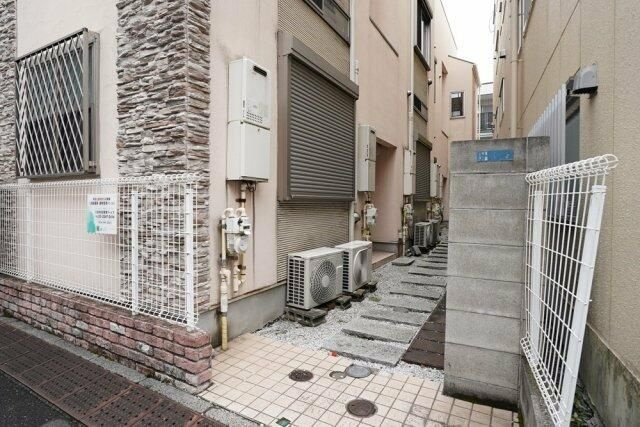 ハピネス上中里のエントランス