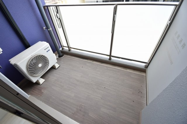 メトローサ南森町のバルコニー