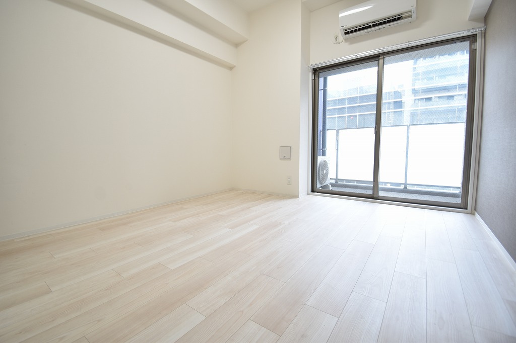 メトローサ南森町の居間・リビング