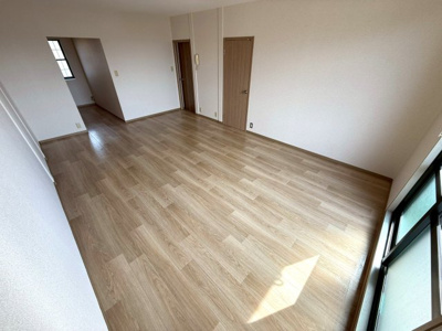 【居間・リビング】 | サンガーデンベルフラット