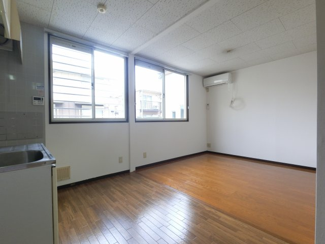 【居間・リビング】