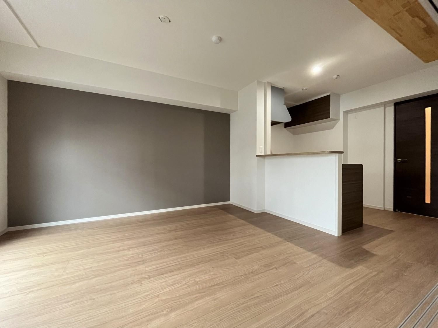 ボワットノワールの居間・リビング|ゆったりとした居間です