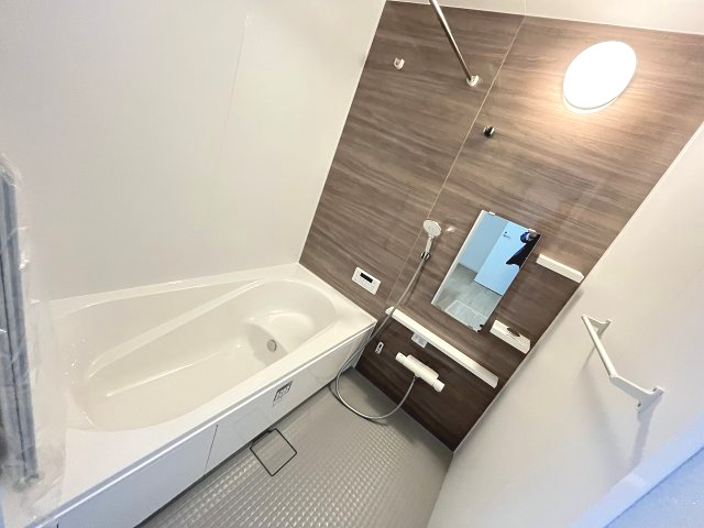 【浴室】 | 福岡市東区香住ケ丘5丁目1期K　1号棟（全1棟）【仲介手数料無料・0円】 | 現地写真。浴室です。