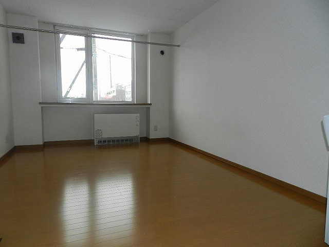 石崎コーポ７の居間・リビング