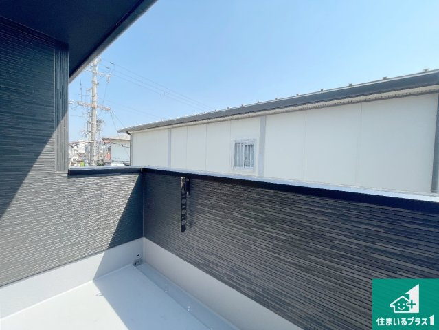 宇治市神明石塚　第1期　新築一戸建てのバルコニー|急な雨でも安心のインナーバルコニー！