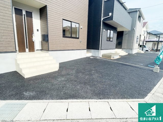 ★29(土)30(日)現地見学可能！★野洲市上屋　全3邸の駐車場|駐車スペース！散水栓があるので、こまめに愛車を洗えます！