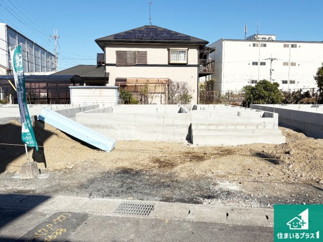 野洲市上屋　第2期　新築一戸建ての外観|周辺は落ち着いた街並みの住宅地！子育てがしやすい住環境です！まだ未完成ですが、現地でしかわからない事もございます。是非一度ご覧ください。