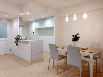 【居間・リビング】 | マークスプリングス・メゾン | 居間です