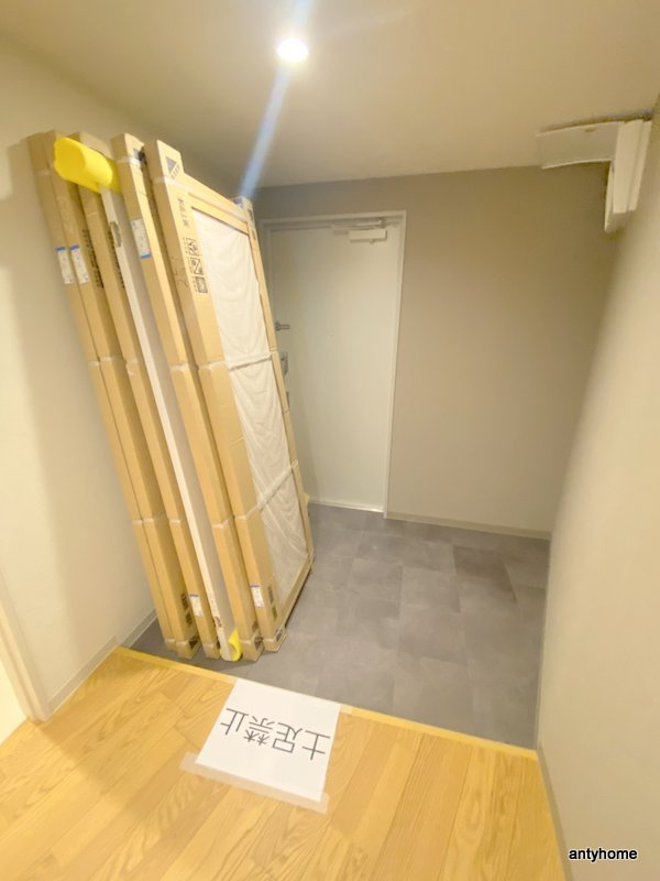 リブウッド大阪城　仲介手数料無料の玄関