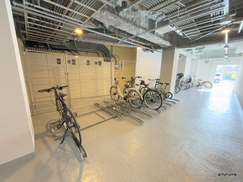 リブウッド大阪城　仲介手数料無料の駐車場