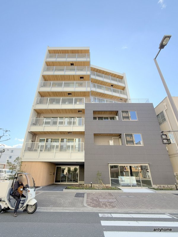 リブウッド大阪城　仲介手数料無料の外観