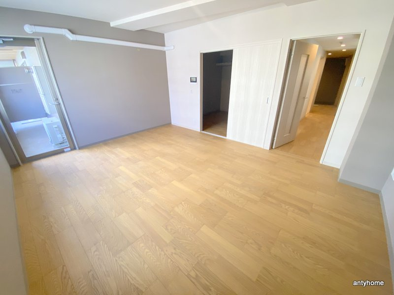 リブウッド大阪城　仲介手数料無料の居間・リビング