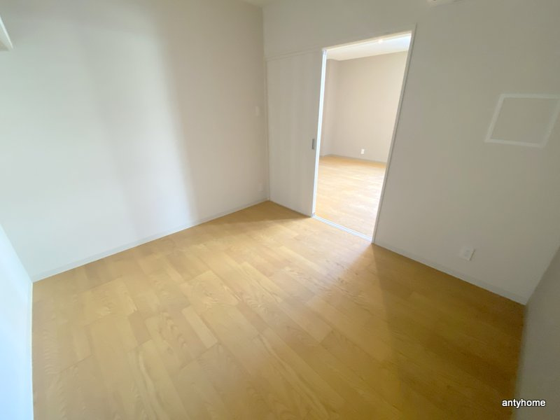 リブウッド大阪城　仲介手数料無料の寝室