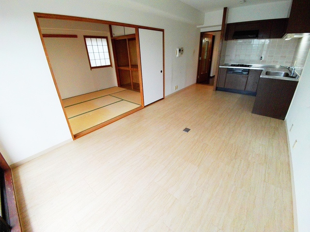 エルネスト甲南山手の居間・リビング