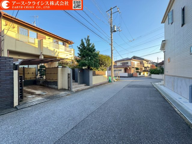 【前面道路含む現地写真】 | 船橋市松が丘19期 | お気に入りのハウスメーカーや工務店で建築可能。デザインも間取も自由に決められるので、「自分たちらしい暮らし」を実現できます。日常に便利さと穏やかさを兼ね備えてた、立地はいかがでしょうか。