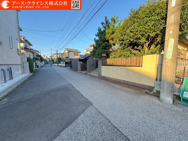 【前面道路含む現地写真】 | 船橋市松が丘19期 | 風と光がやさしく巡る。朝のコーヒーも、午後の読書も、家族の団らんも、ぜんぶ光に包まれる時間。そんな日々をデザインしませんか♪