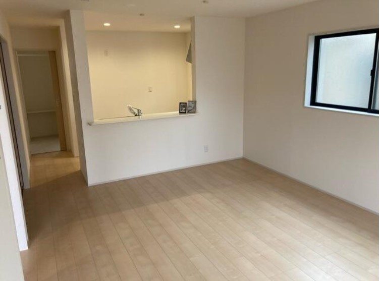 狭山市柏原の新築一戸建の居間・リビング