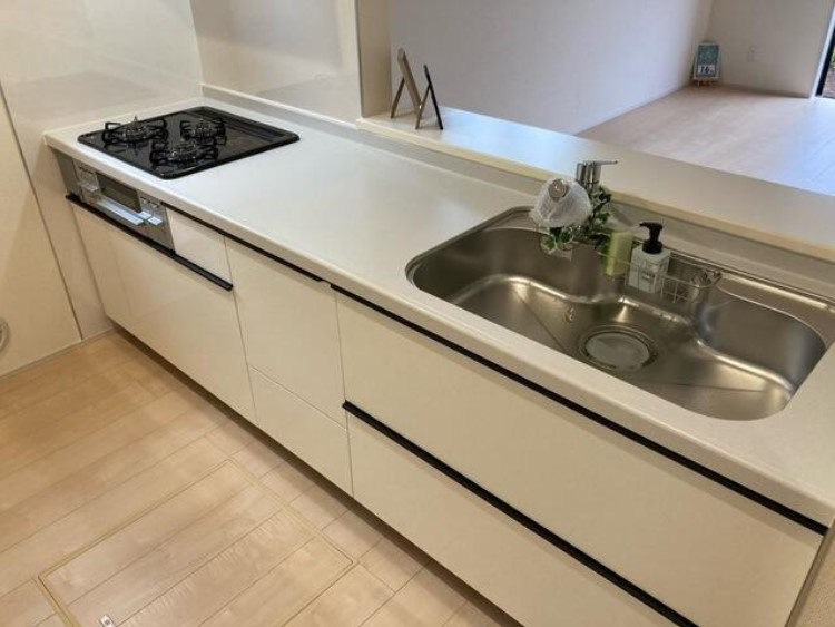狭山市柏原の新築一戸建のキッチン|お料理しやすいキッチンです