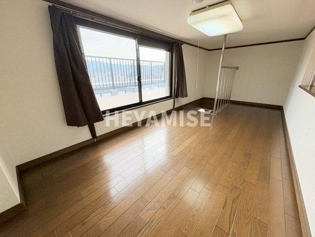 コアマンション住吉グランヒルズの洋室