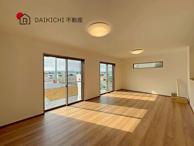 【居間・リビング】 | ワイウッドコート行田市前谷　新築戸建　第3期　4号棟